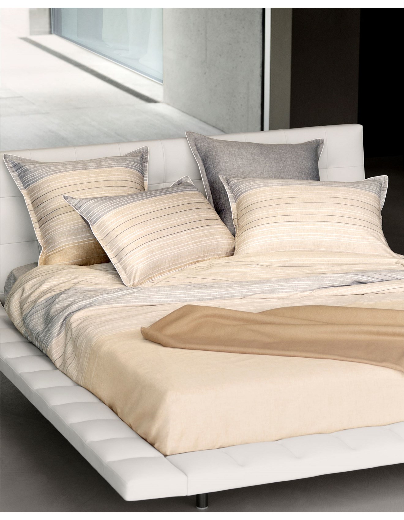 Hugo Boss Desert Vibes Queen Bed Fitted Sheet