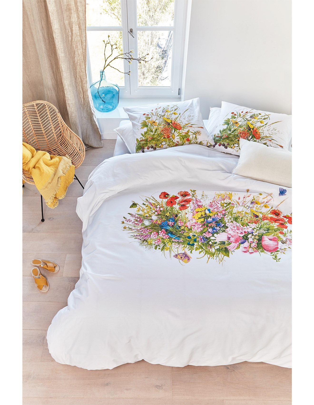 Marjolein Bastin Amazing Flowers Multi Cotton Quilt Cover Set - Queen Bed