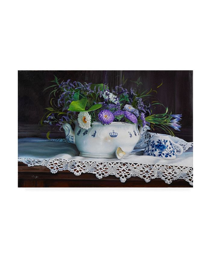 Trademark Global Danka Weitzen Zuppiera con Tazza Canvas Art - 27" x 33.5"