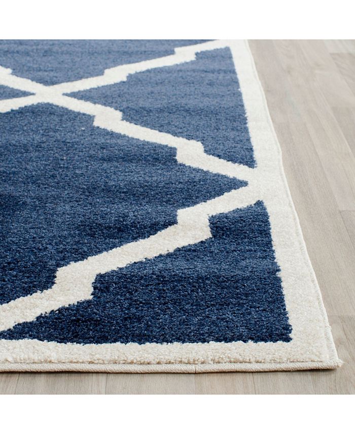 Safavieh Amherst Navy and Beige 4' x 6' Outdoor Area Rug