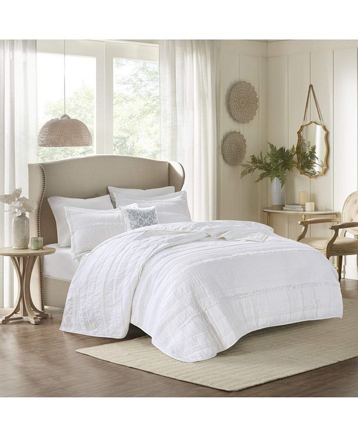 Gracie Mills Celeste 4 Piece Coverlet Set, White - California King