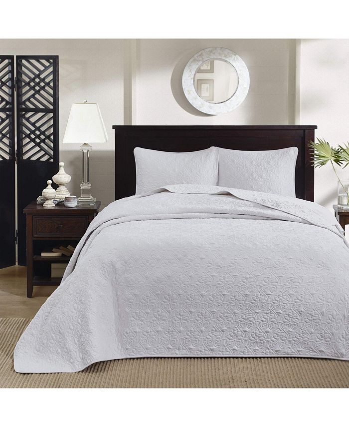 Gracie Mills Quebec Bedspread Set, White - Queen