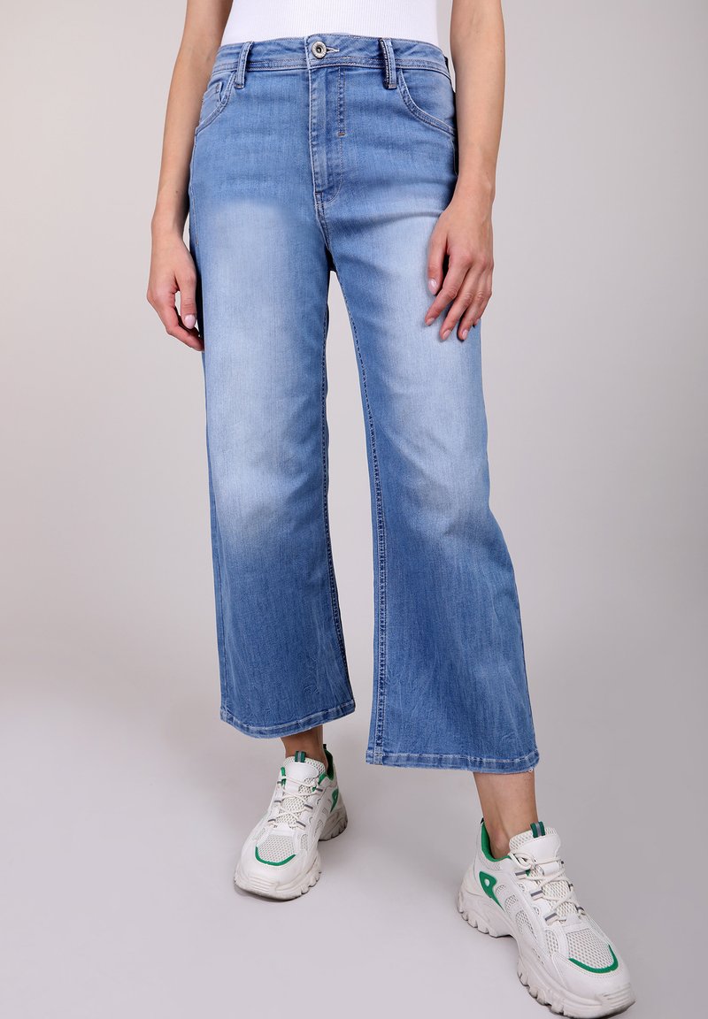 Blue Fire JUDY WIDE LEG - Jeans Relaxed Fit