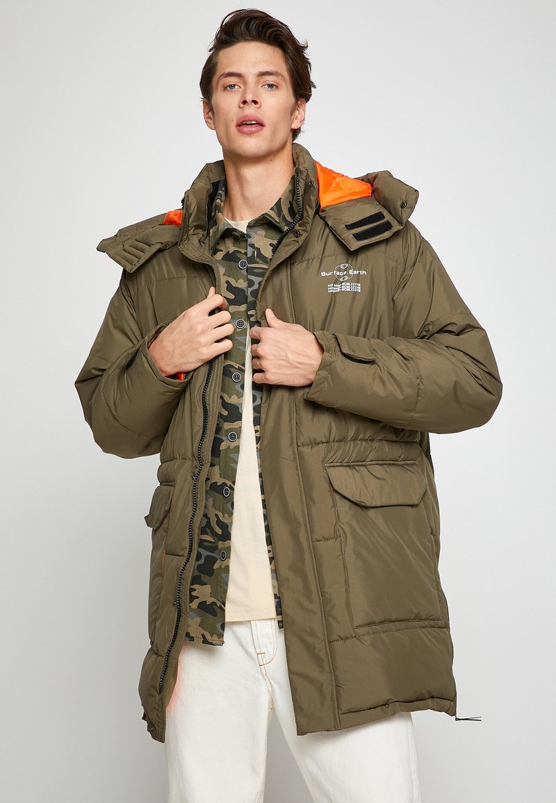 Koton HOODED PUFFER ANORAK POCKET DETAILED ZIPPERED SLOGAN PRINTED  - Wintermantel