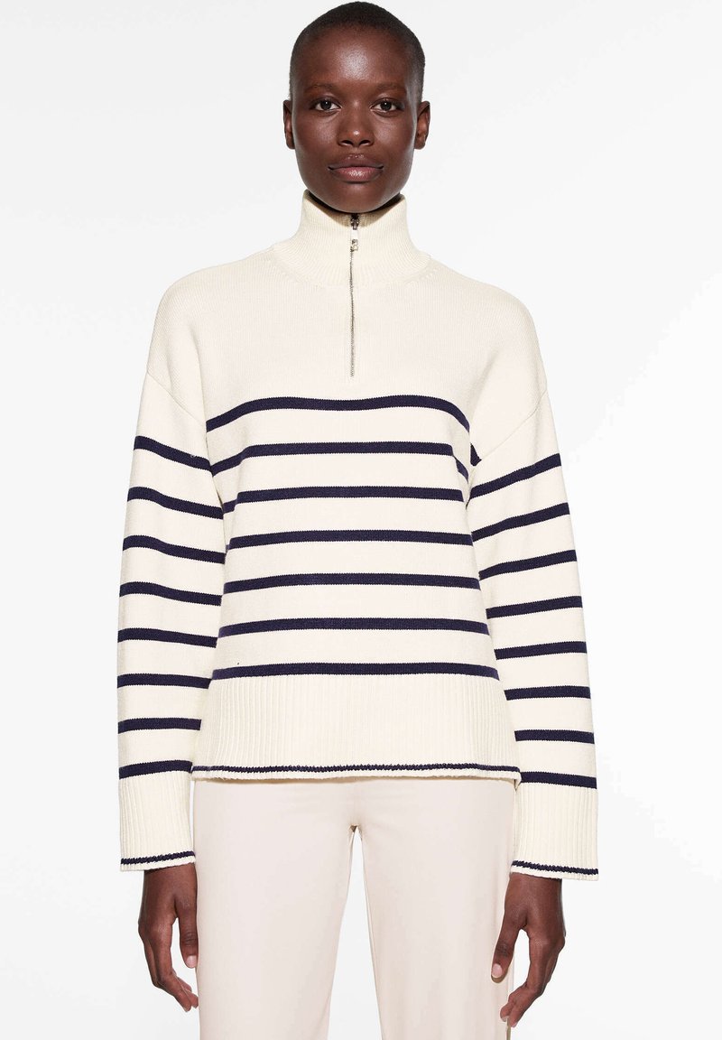 OYSHO STRIPED WITH HIGH NECK - Strickpullover
