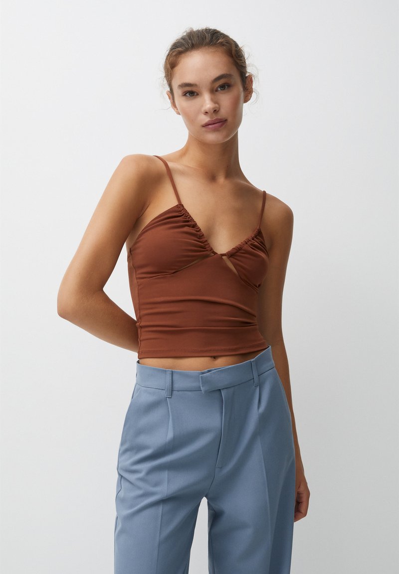 PULL&BEAR CUT-OUT STRAPPY - Top