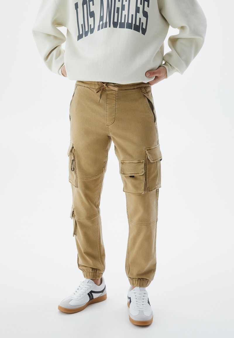 PULL&BEAR WITH MULTIPLE POCKETS - Jogginghose