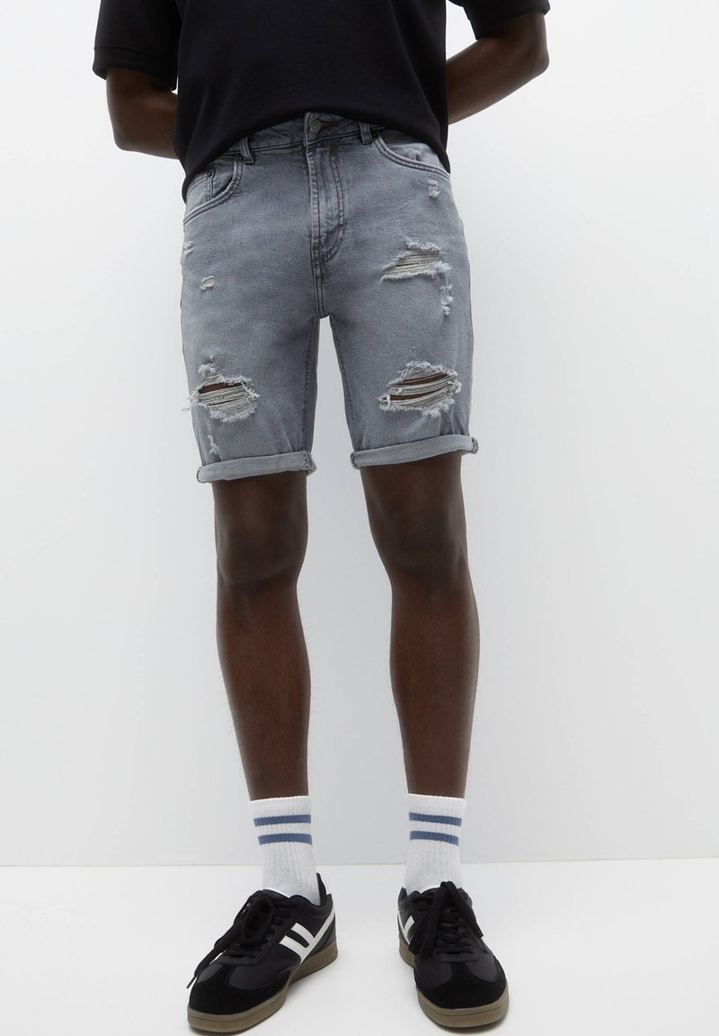 PULL&BEAR BERMUDA - Jeans Shorts