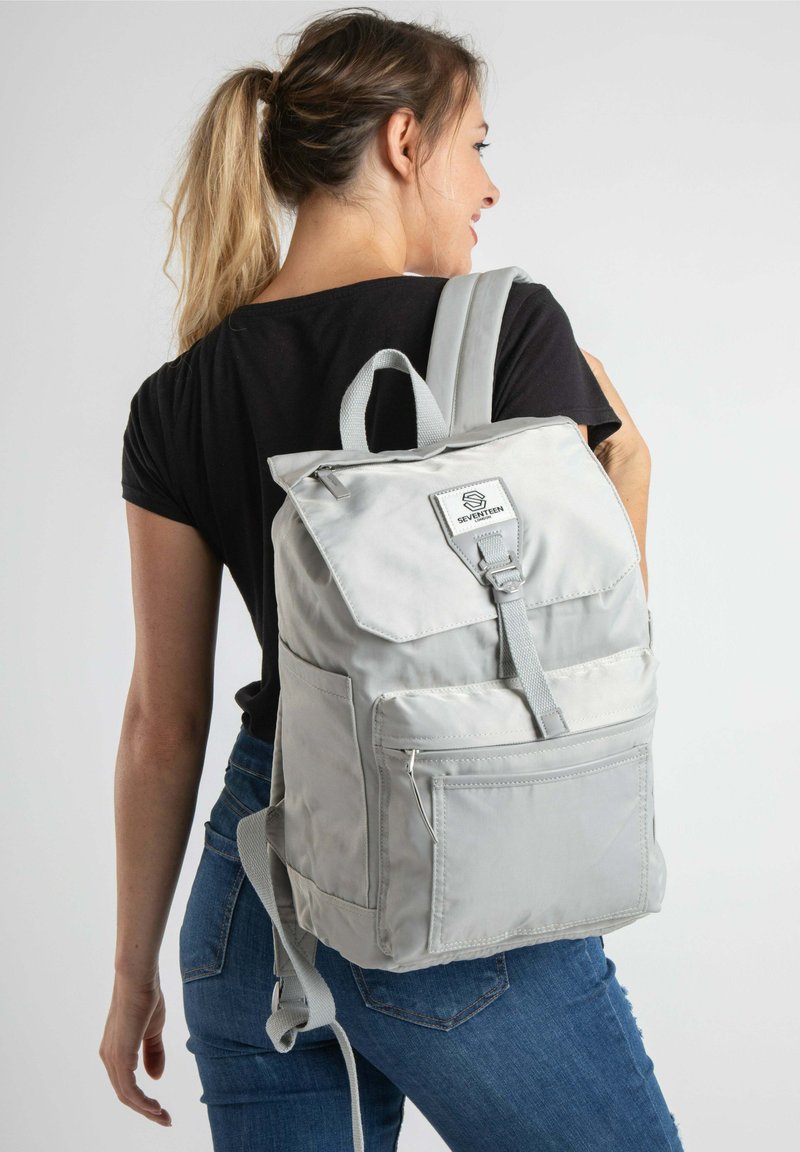 SEVENTEEN LONDON FULHAM - Tagesrucksack