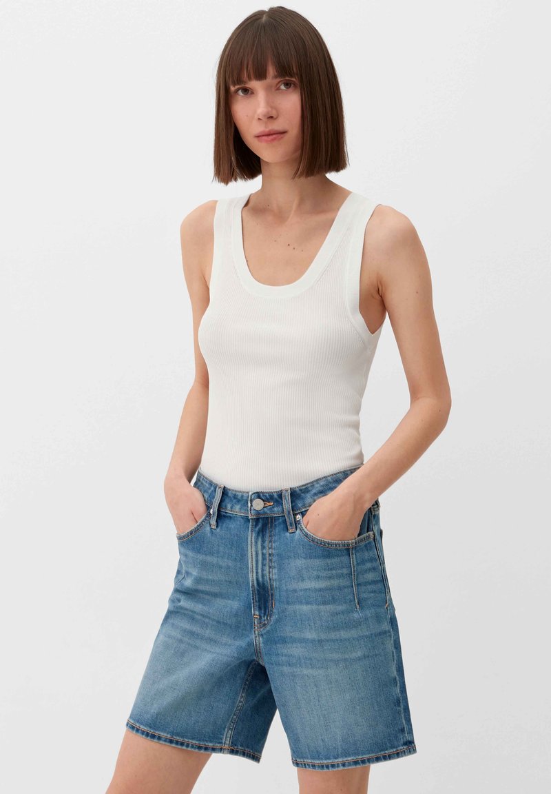 s.Oliver MIT WASCHUNG - Jeans Shorts