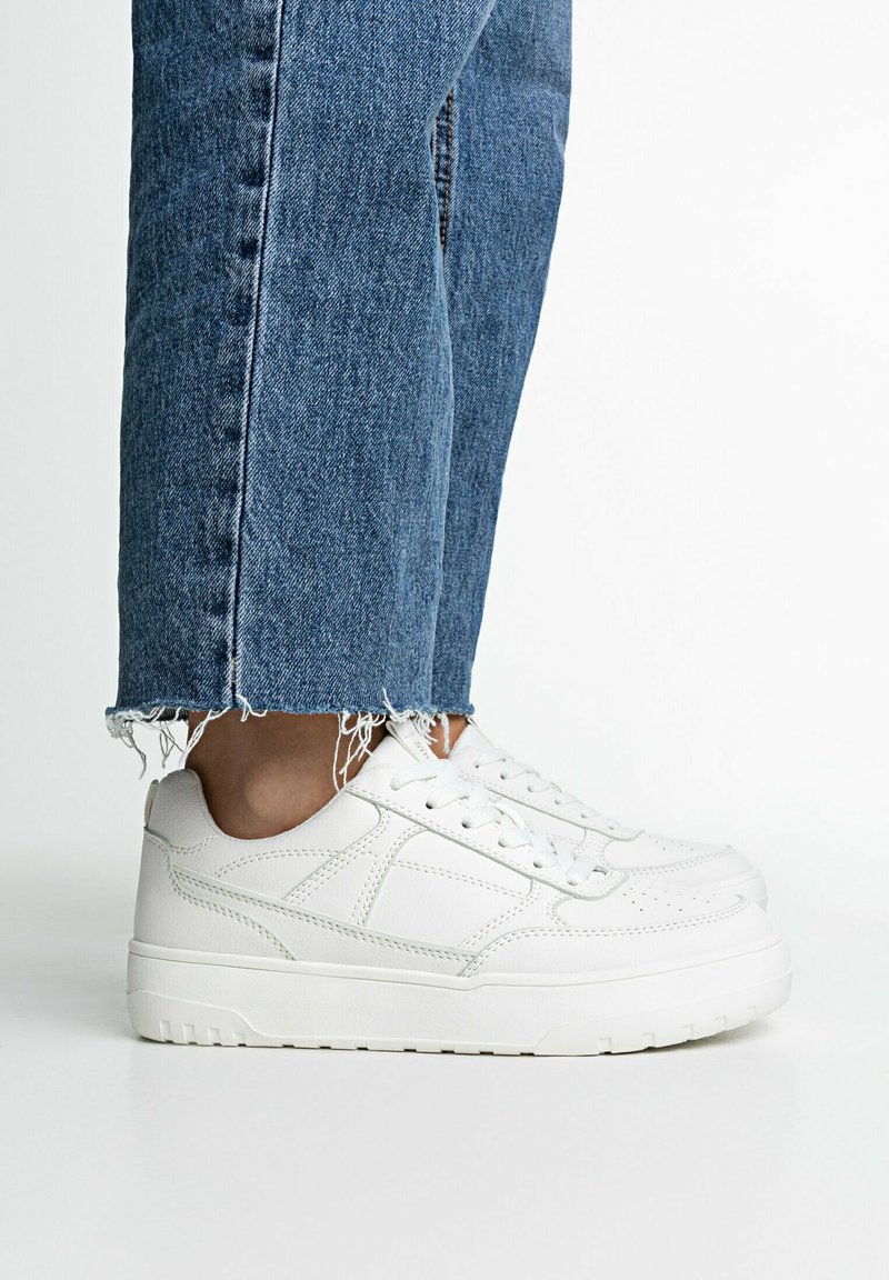 Stradivarius Sneaker low