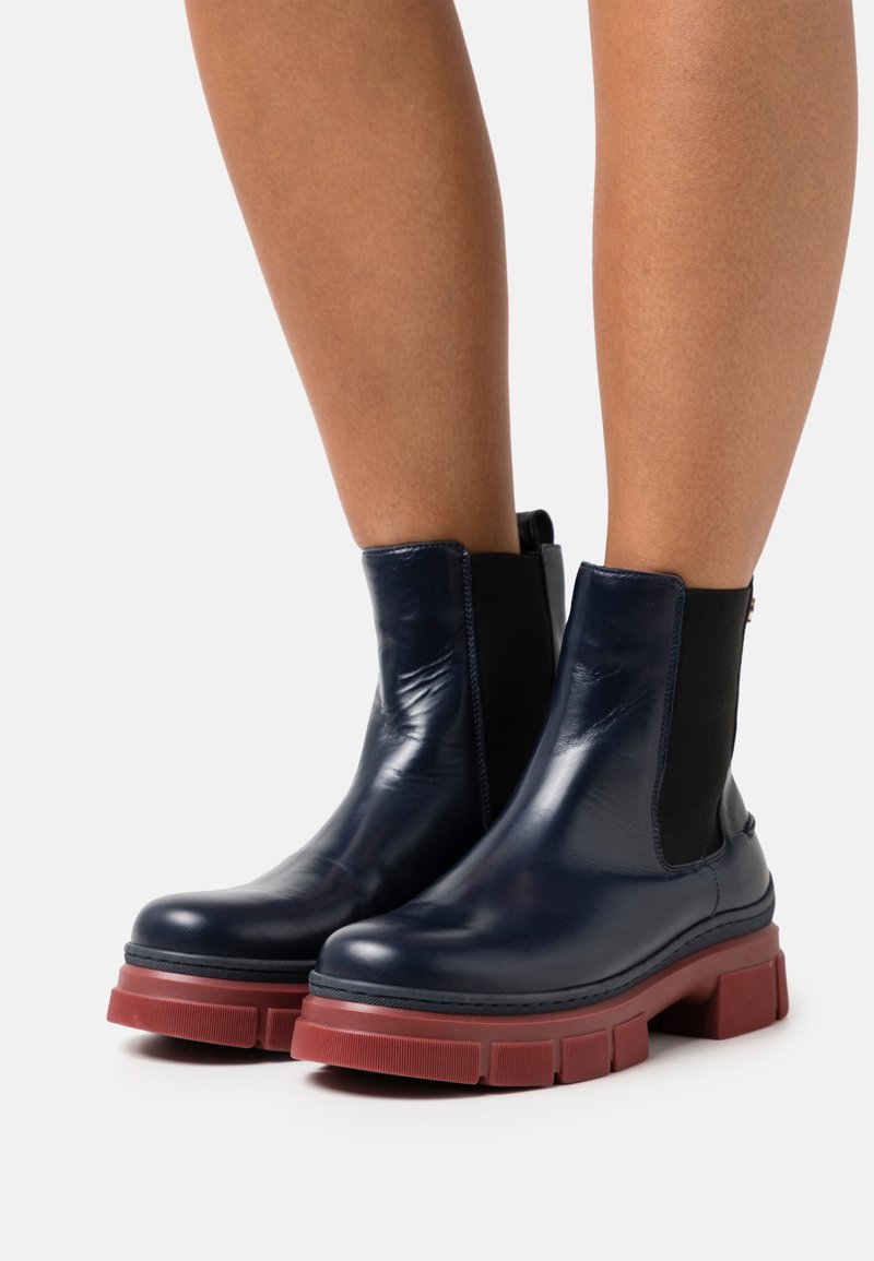 Tommy Hilfiger PREPPY OUTDOOR LOW BOOT - Plateaustiefelette