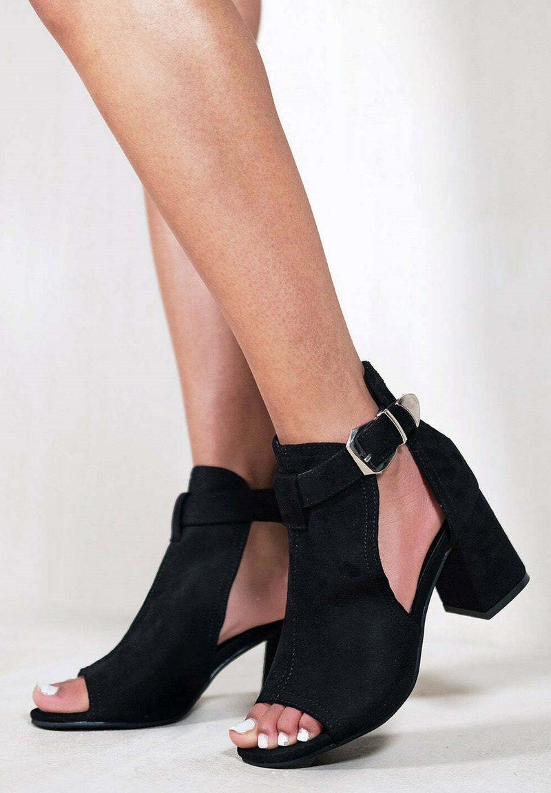 Where’s That From LISA BLOCK HEEL WITH OPEN TOE FRONT - High Heel Sandalette